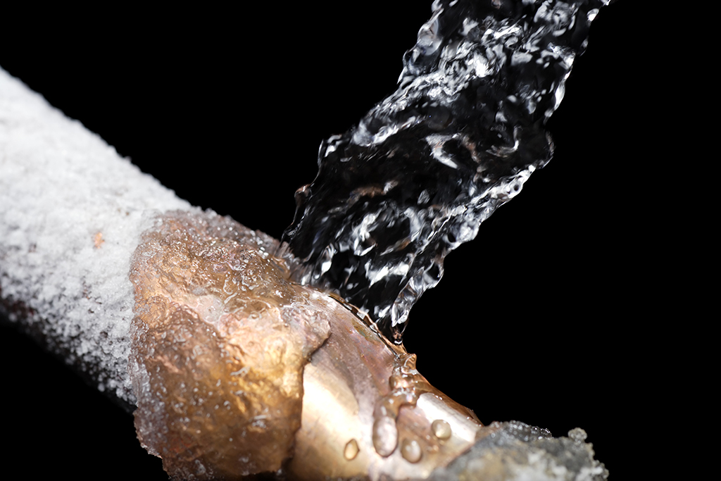 Telltale Signs Your Pipes Are in Danger of a Burst