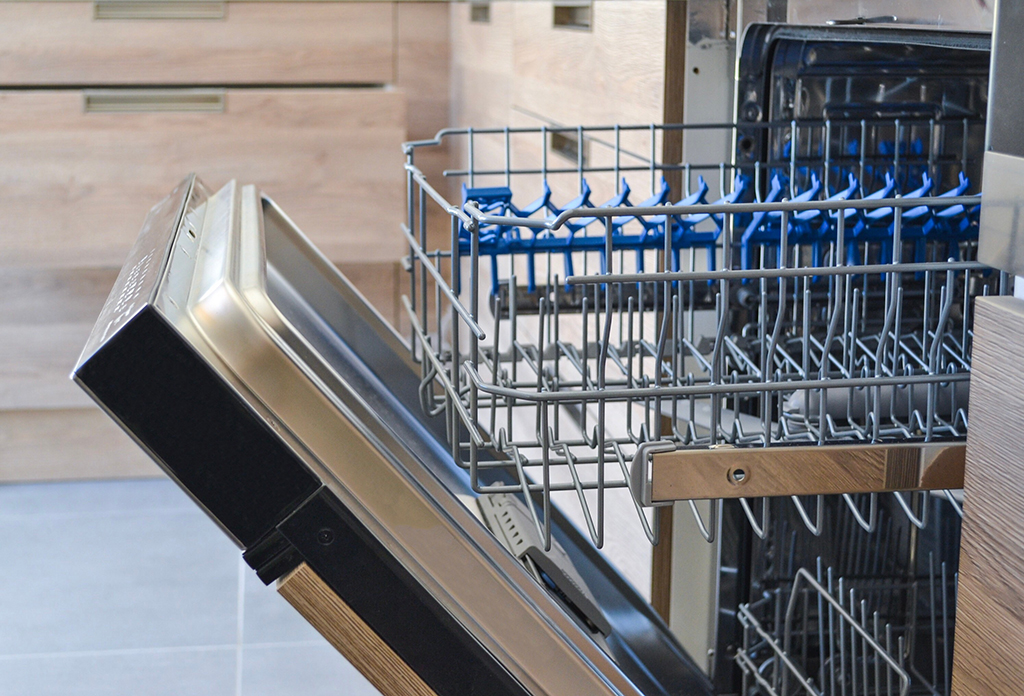 Washing Your Dishwasher: How to Keep it Running Smoothly